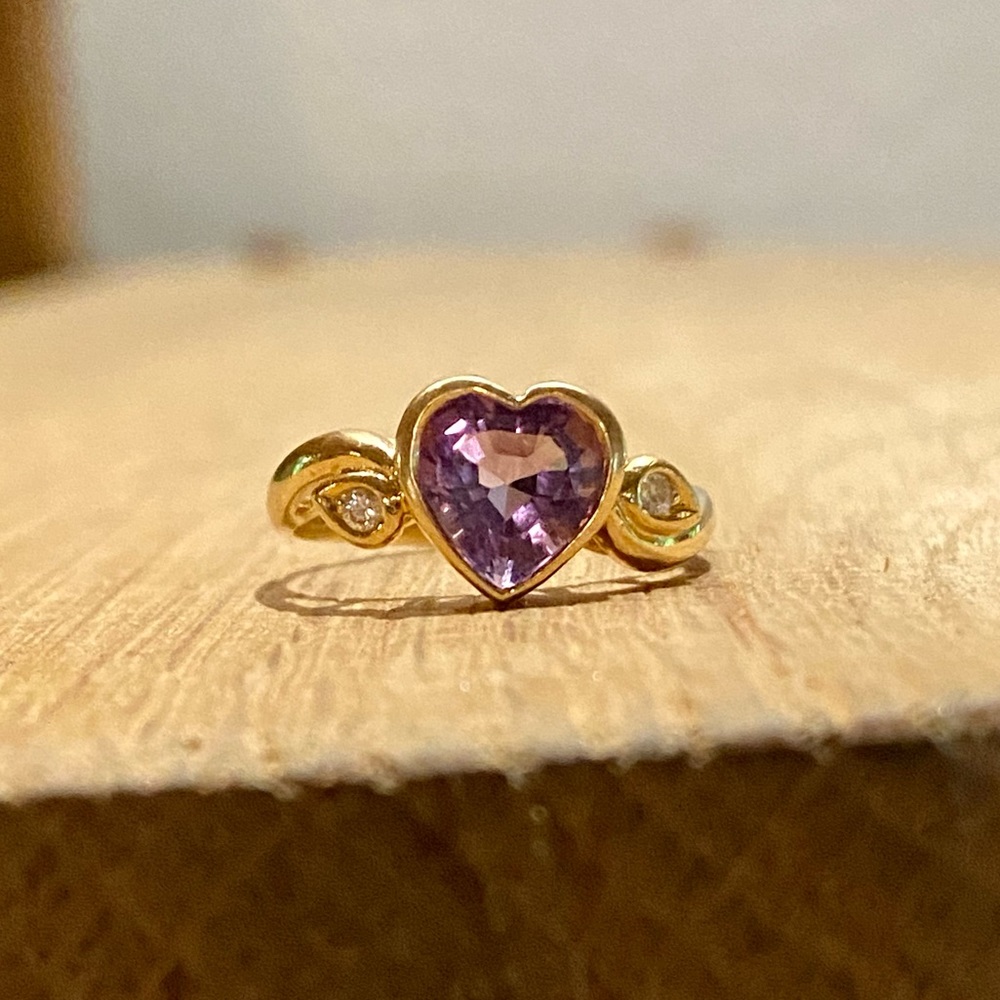 14-karat gold, amethyst, heart ring